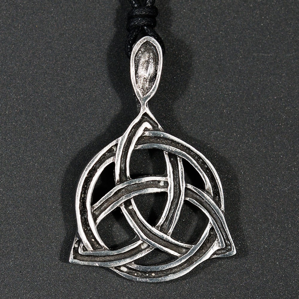 CELTIC KNOT PEWTER PENDANT Triskel Druids Medieval Gothic Larp Charmed ...